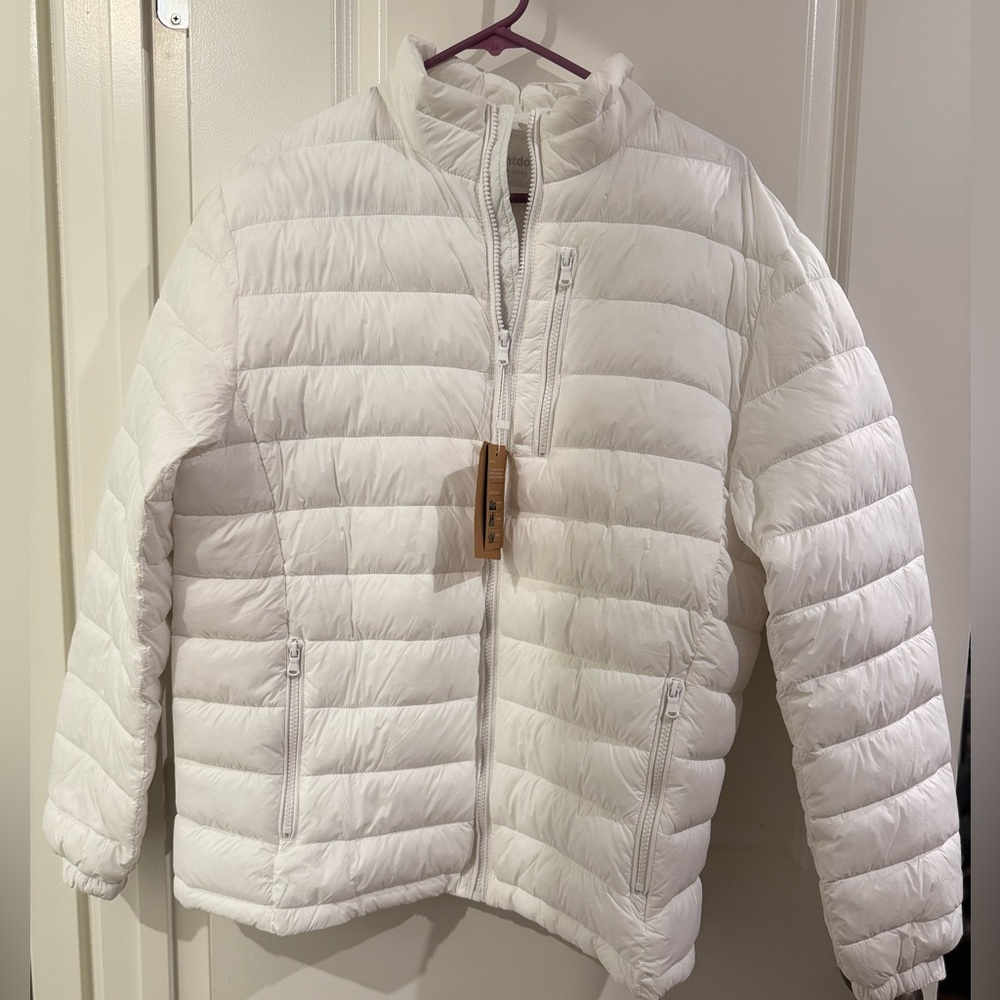 NWT Men’s Wantdo White Puffer Jacket